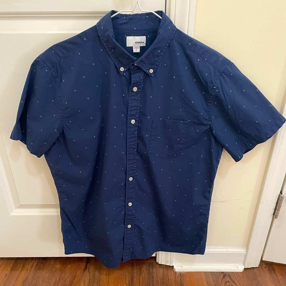 Men’s Button Down Short Sleeve - Large